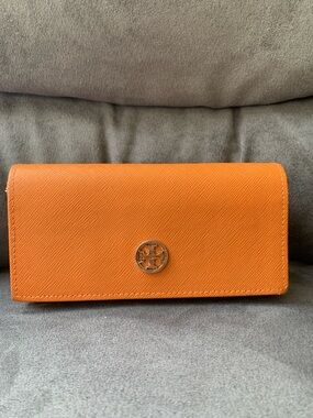 Tory Burch Orange Saffiano Sunglasses /Eyeglasses Case with Logo Medallion